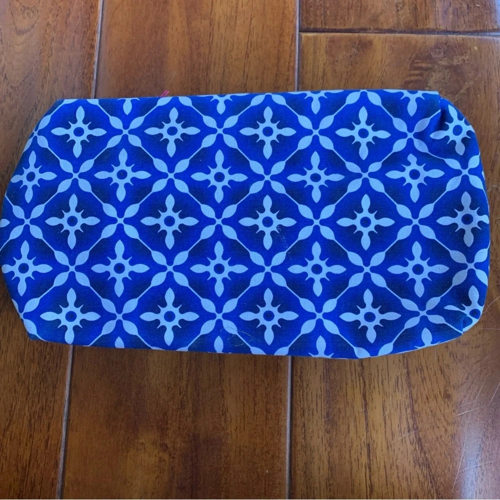 Lot 4 Estee Lauder Blue & White Cosmetic Bags Makeup Bag Bundle French Country